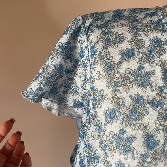 Motherhood maternity garden blue floral top semi sheer flutter short sleeve Lrg - Picture 4 of 11